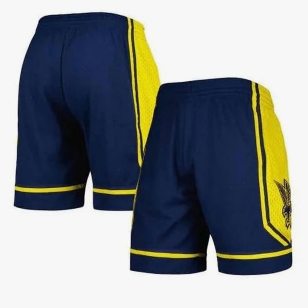 Michell & Ness Men’s Marquette Golden Eagles Mesh Shorts Size: L